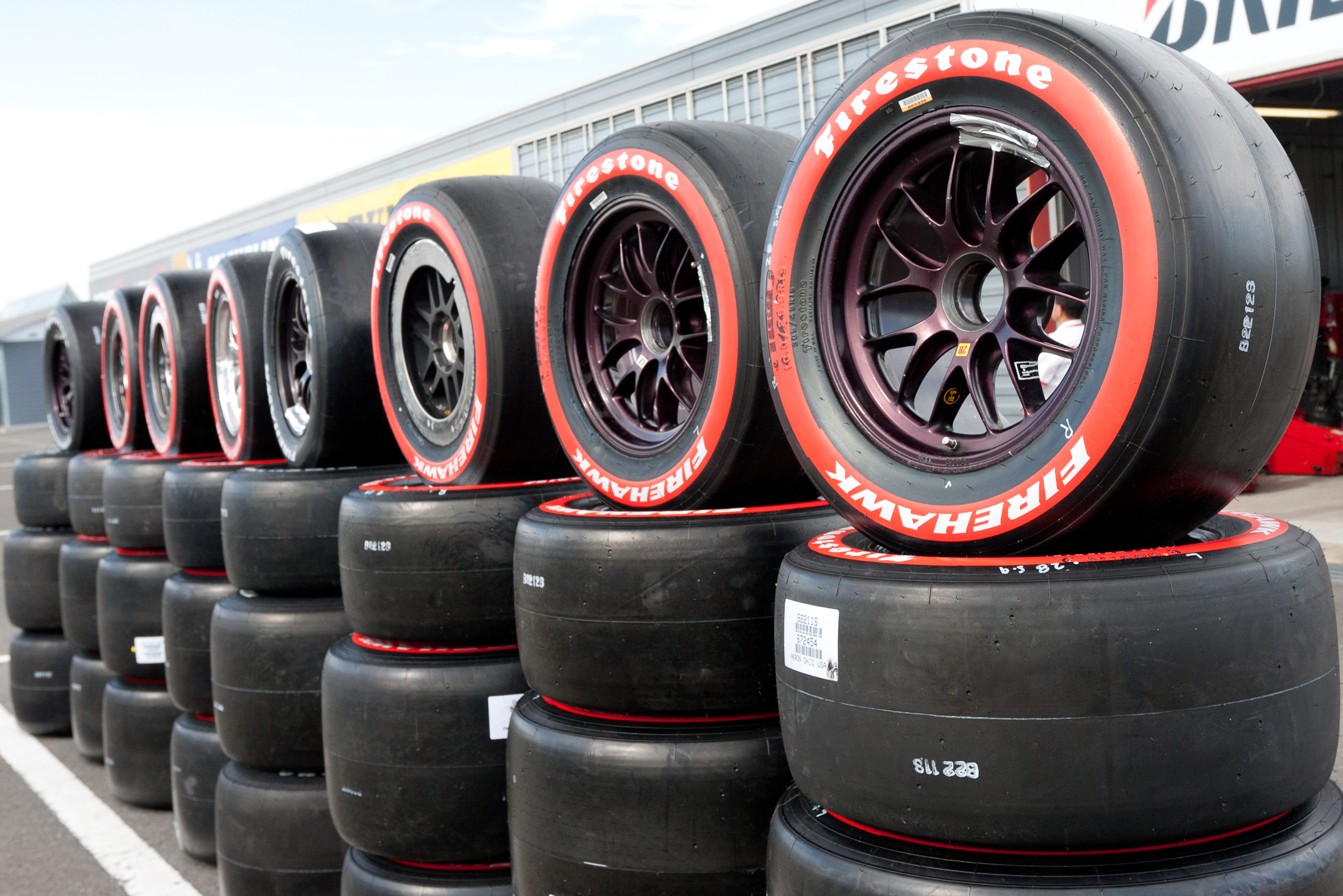 How to Set Race Tires